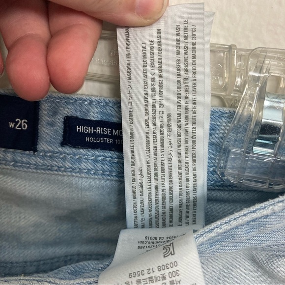 Hollister High Rise Distressed Mom Shorts - Size 26 - Light Blue - Picture 3 of 9